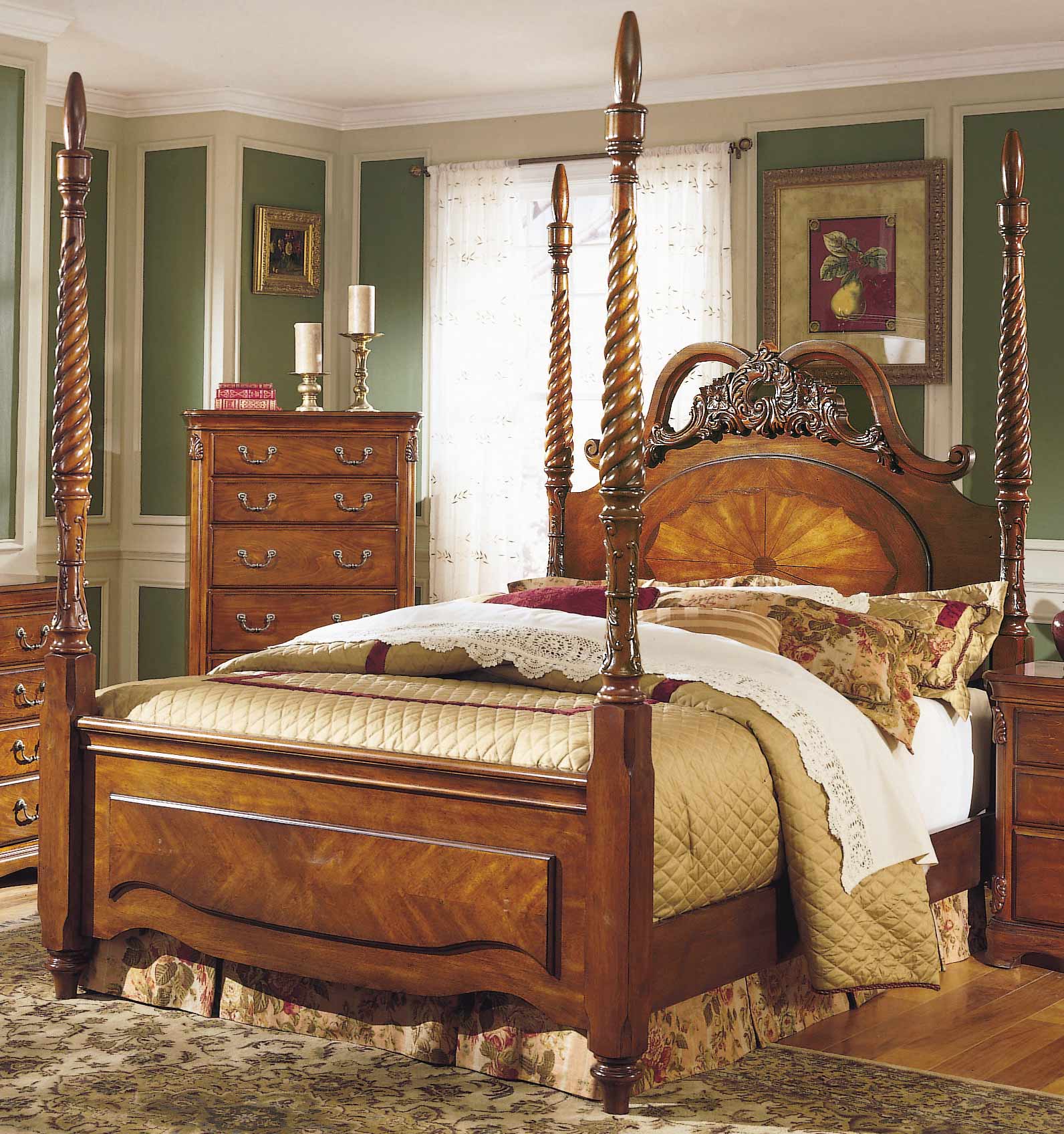 Homelegance Mediterranean Queen Poster Bed