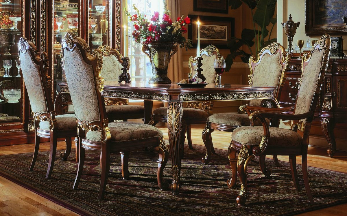 Pulaski Royale Leg Dining Collection