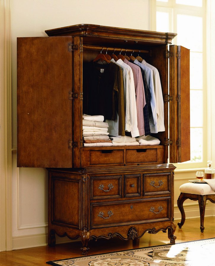 Pulaski Sauvignon Armoire