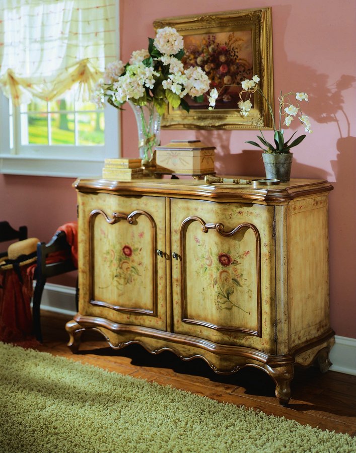 Pulaski Accentrics Accent Chest Pulaski Accentrics Accent Chest
