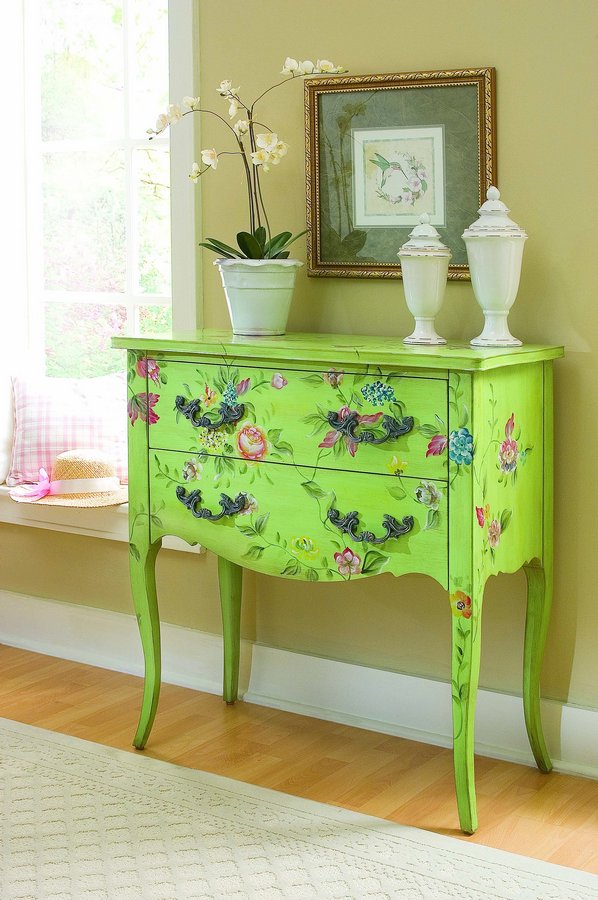 Pulaski Accentrics Accent Chest Pulaski Accentrics Accent Chest