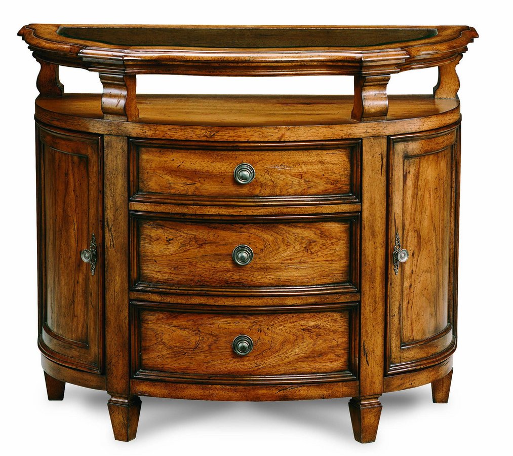 Pulaski Urbana Demilune Chest