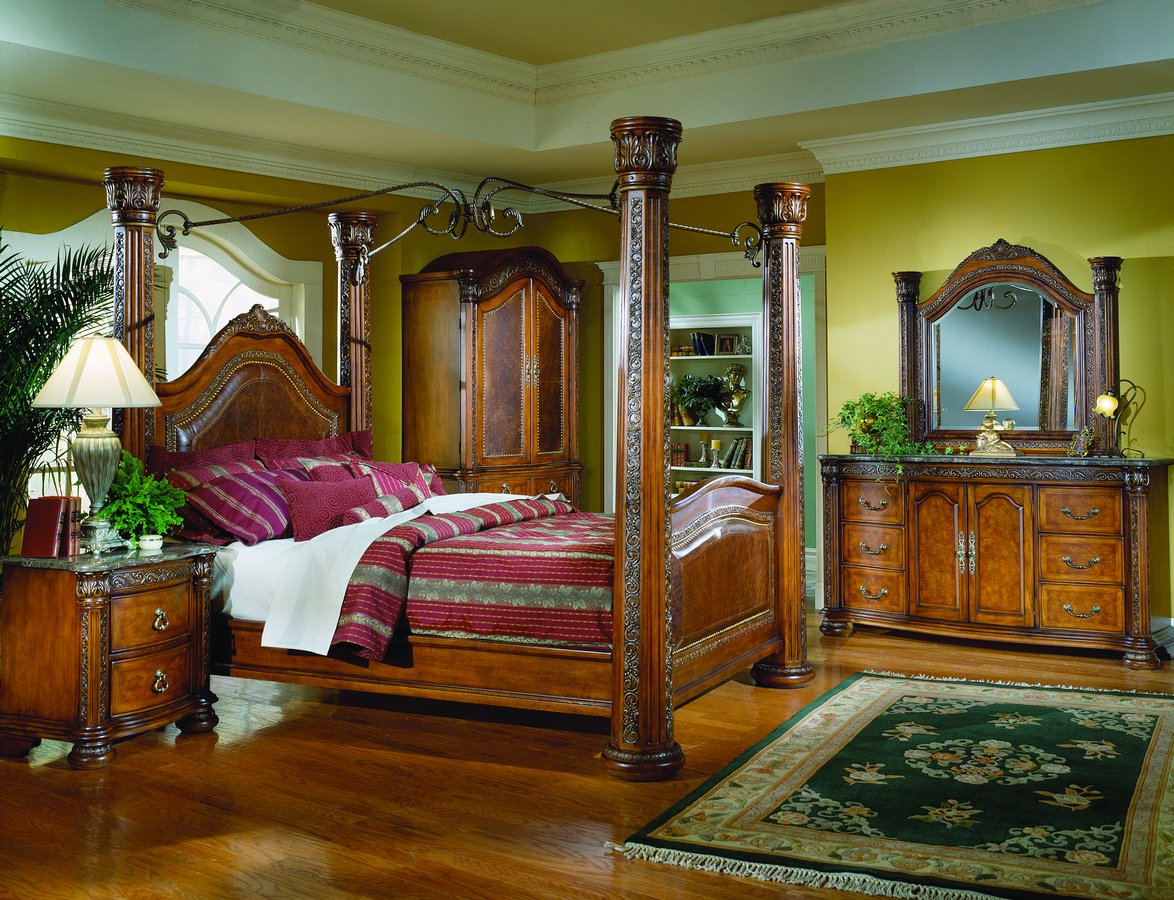Homelegance Spanish Hills Canopy Bed with Leather