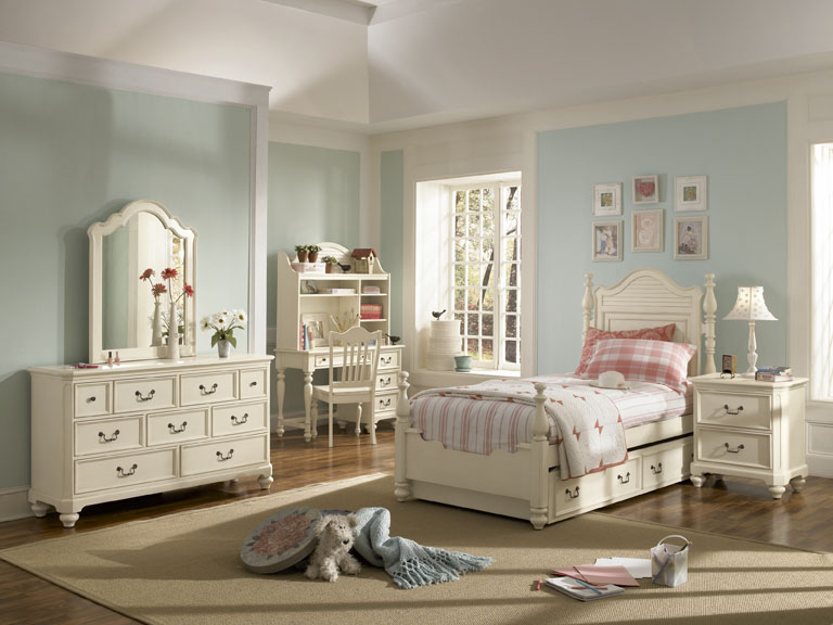 American Drew Retreat Panel Bedroom Collection - Antique White