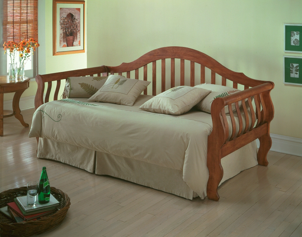 Fashion Bed Group Baldwin Daybed in Honey Oak