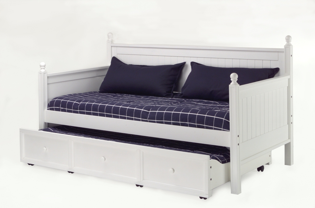 Fashion Bed Group Casey Daybed - White