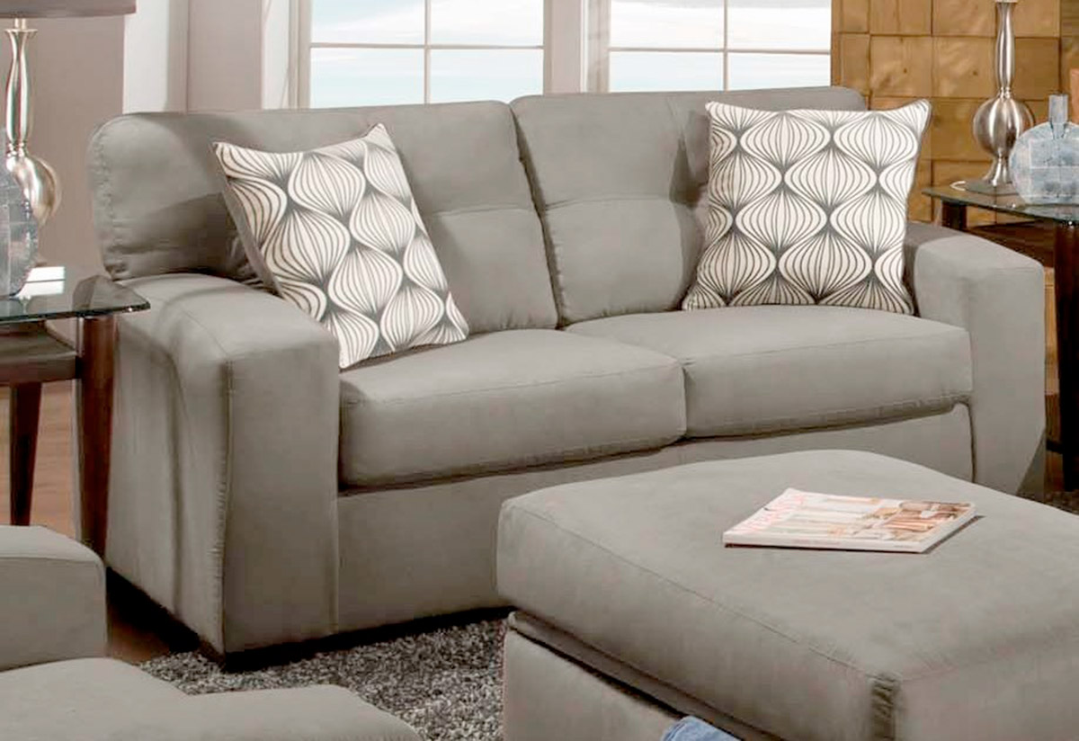 Chelsea Home Rockland Loveseat