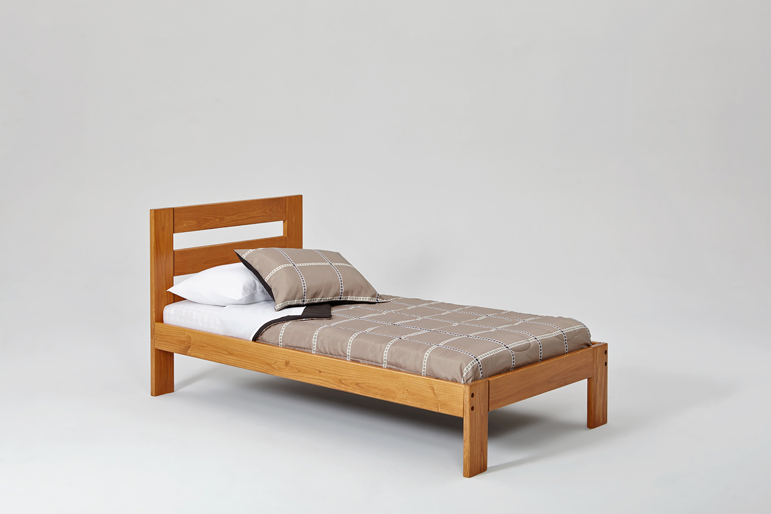 Chelsea Home Twin Pine Bed - Honey