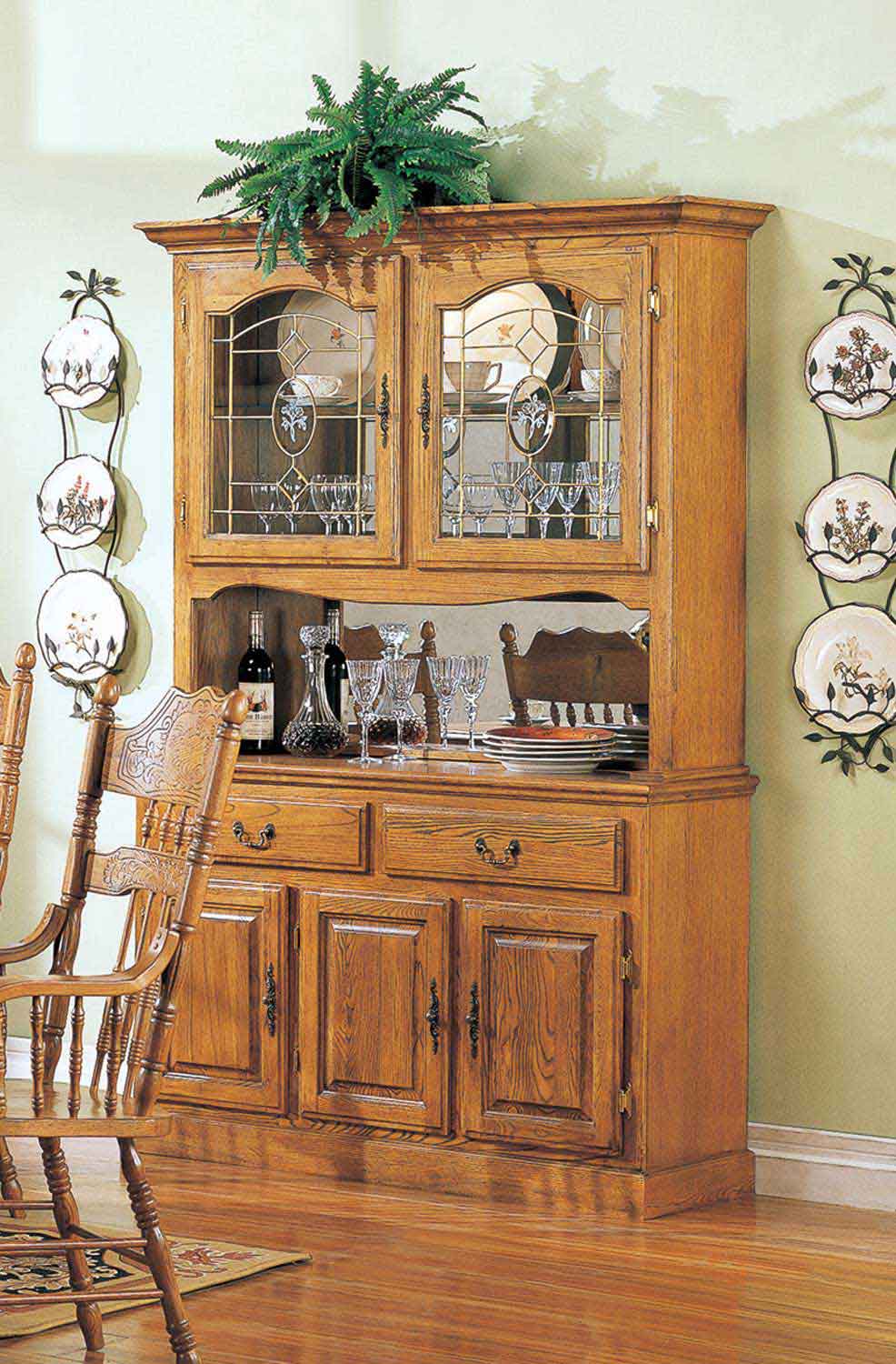 Coaster Mackinaw 5327N China Cabinet - Warm Oak Coaster Mackinaw 5327N China Cabinet - Warm Oak