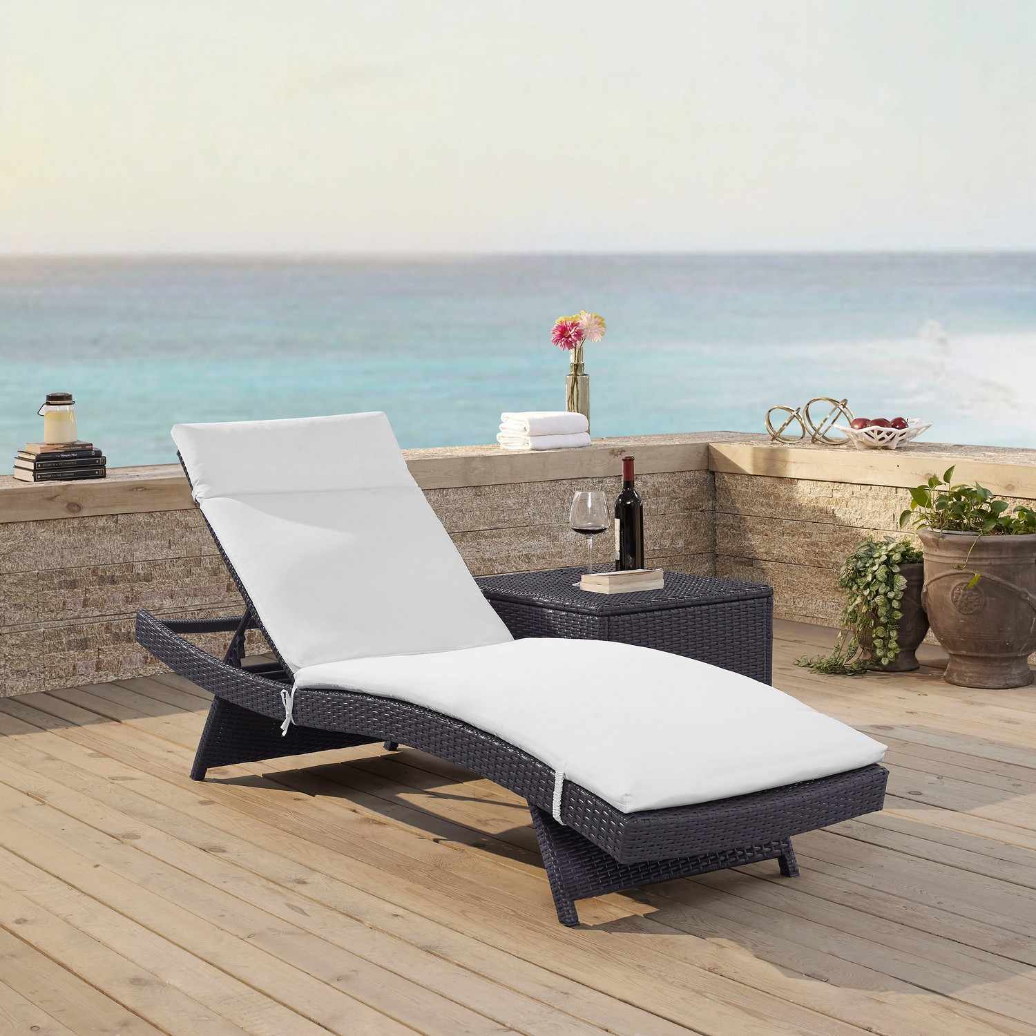 Crosley Biscayne Outdoor Wicker Chaise Lounge - White/Brown