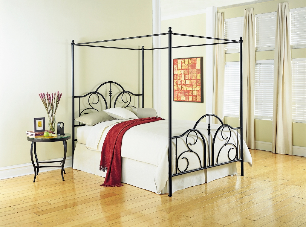 Fashion Bed Group Contour Canopy Bed in Matte Black