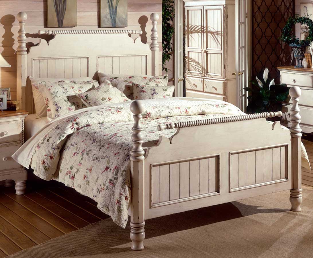 Hillsdale Wilshire Post Bed - Antique White