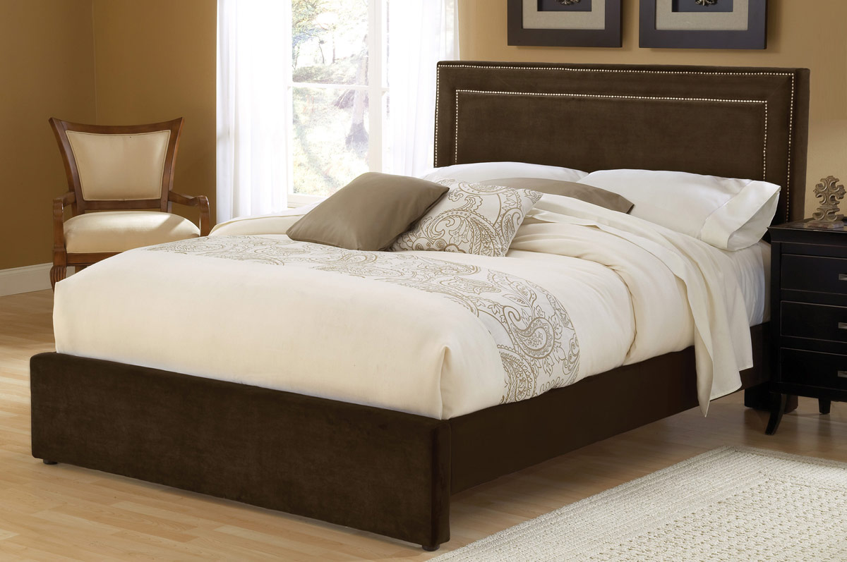 Hillsdale Amber Fabric Bed - Chocolate