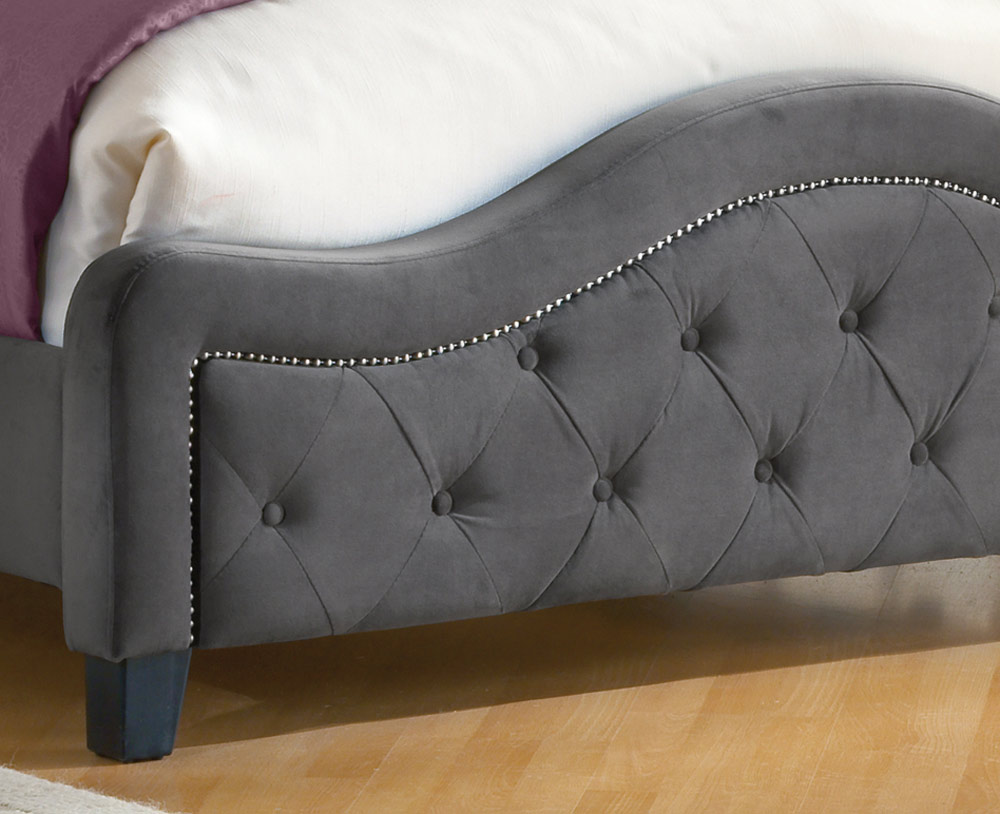 Hillsdale Trieste Tufted Upholstered Bed - Pewter