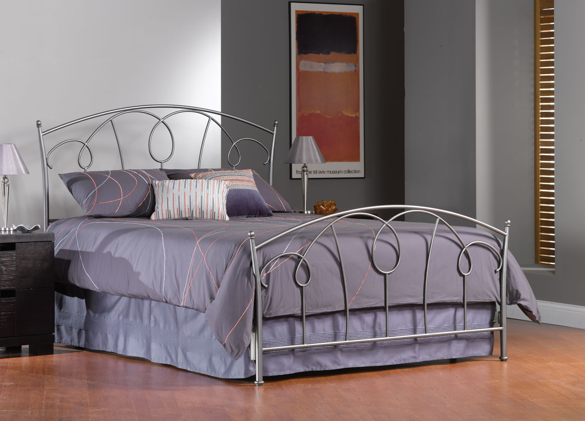 Hillsdale Carson Bed - Pewter Hillsdale Carson Bed - Pewter