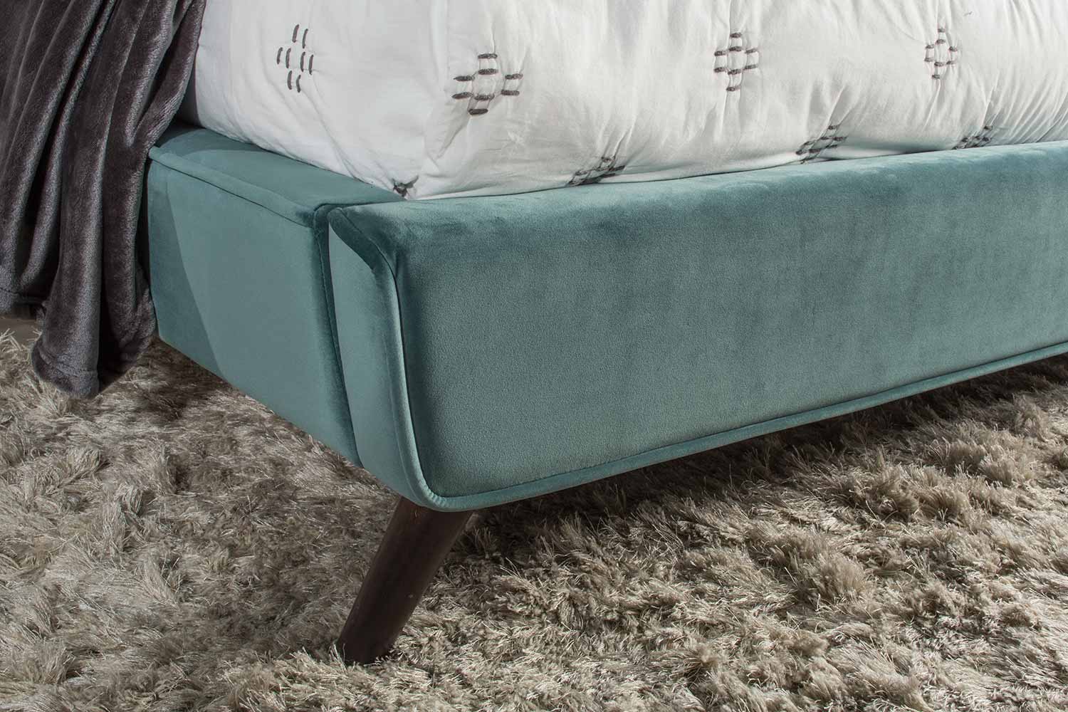 Hillsdale Aussie Platform Bed - Teal Velvet