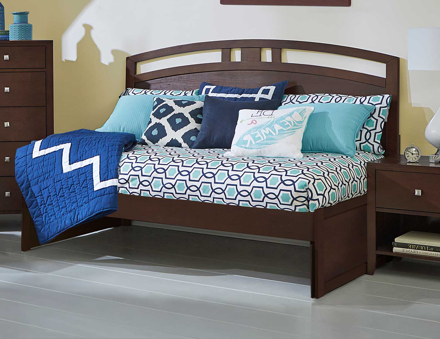 NE Kids Pulse Arch Twin Daybed - Chocolate