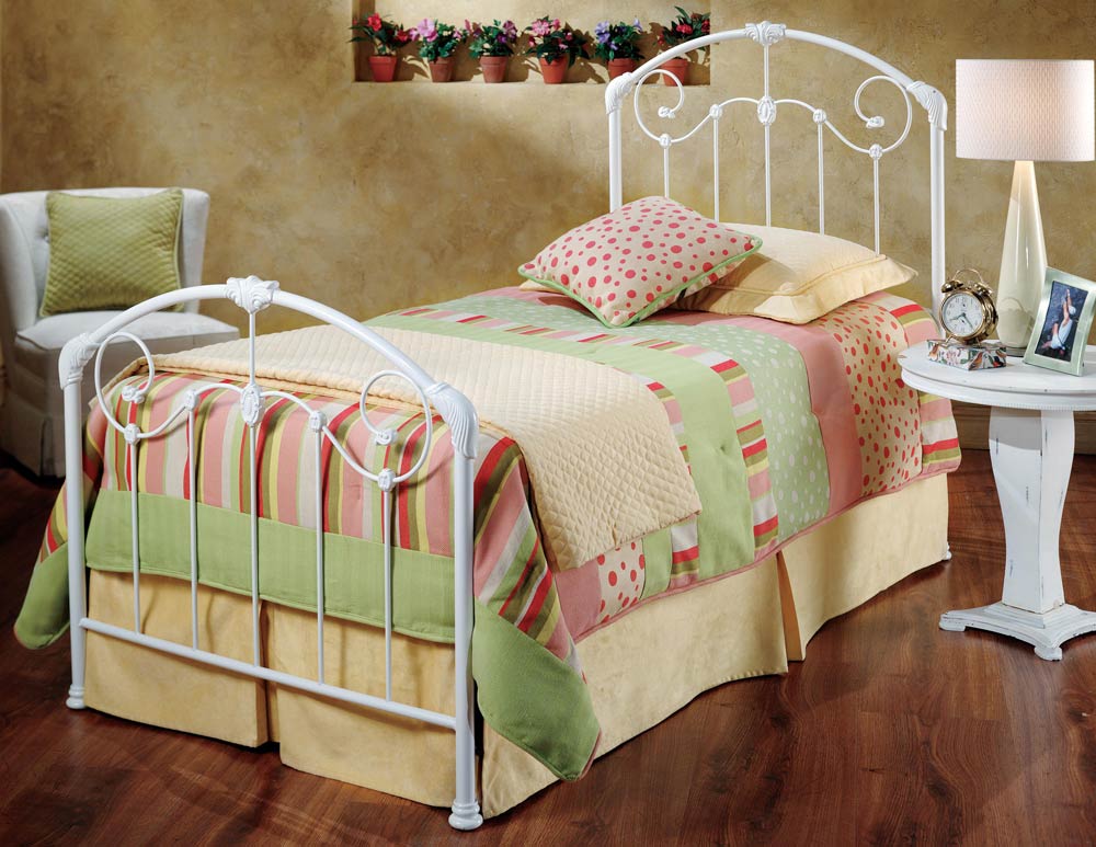 Hillsdale Maddie Youth Bed