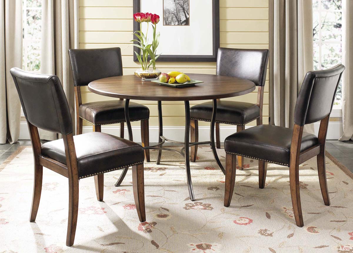 Hillsdale Cameron Round Dining Set With Parson Dining Chair