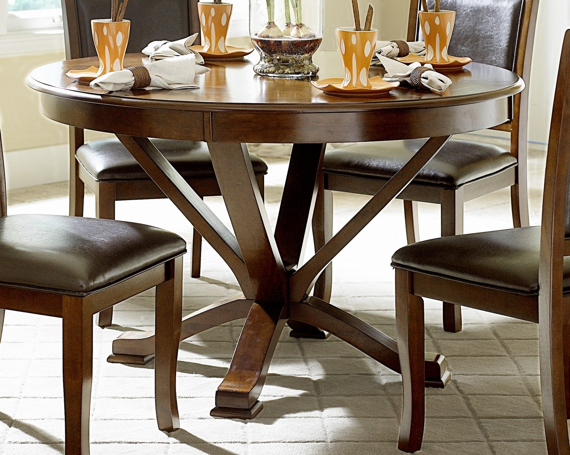 Homelegance Helena 48in Round Dining Table