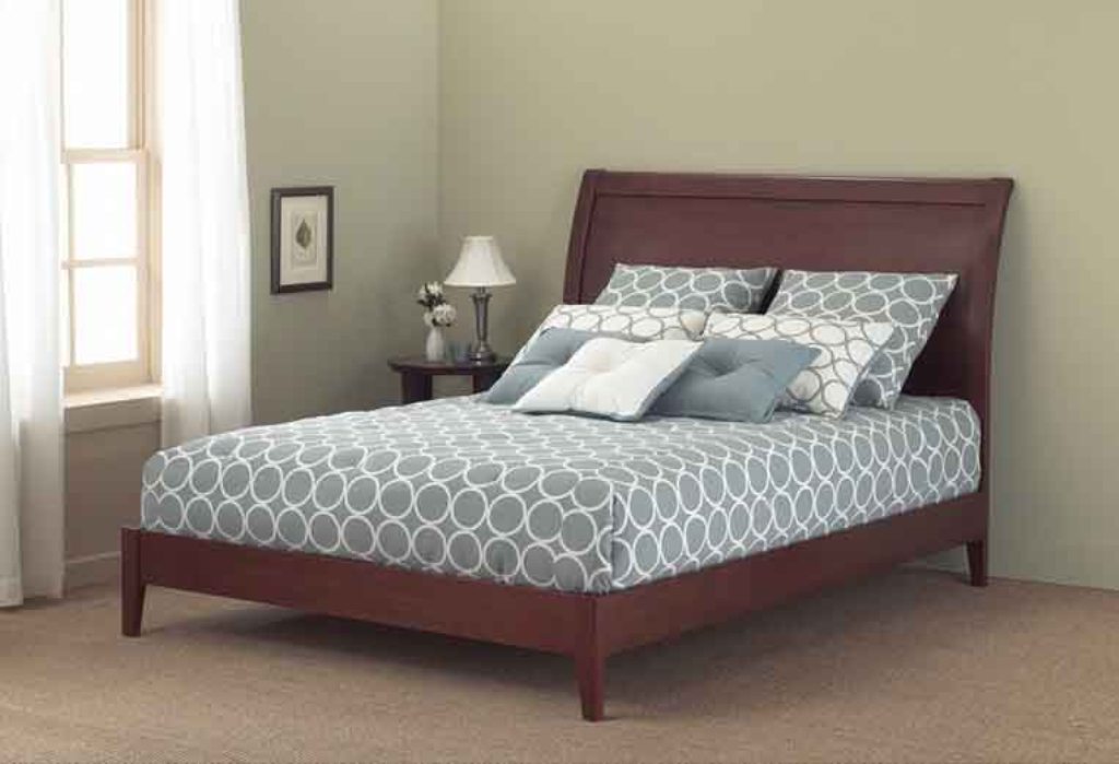 Fashion Bed Group Java Bed in Mahogany