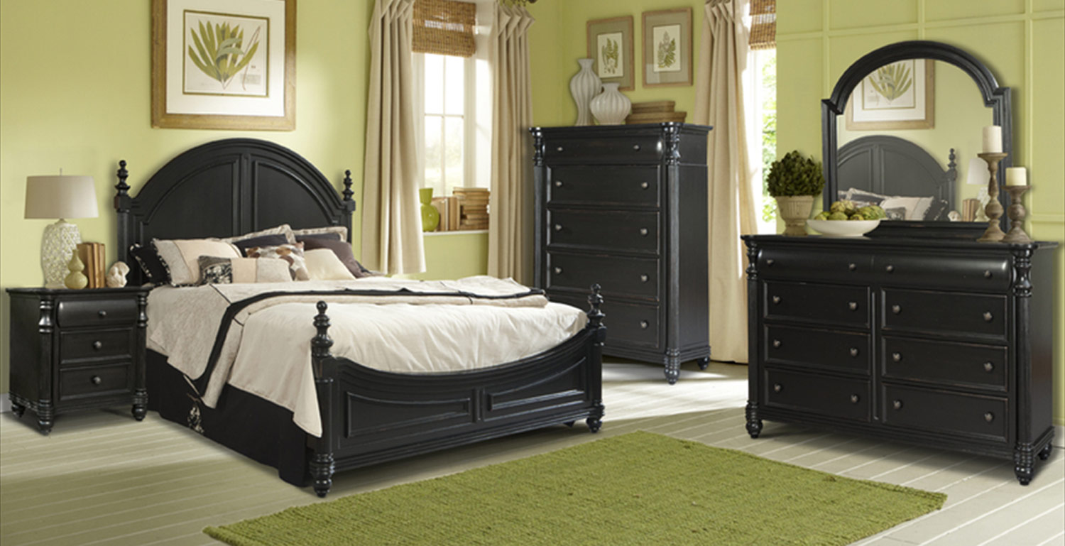 Klaussner Westport Poster Bedroom Set