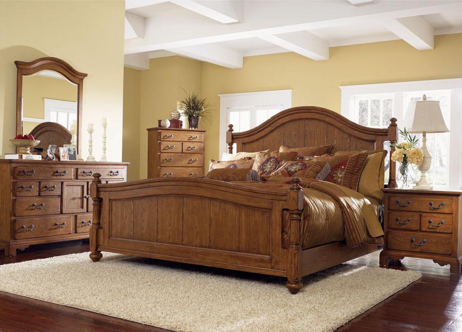 Klaussner Grand Oaks Bedroom Set