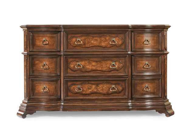 Legacy Classic Royal Tradition Dresser