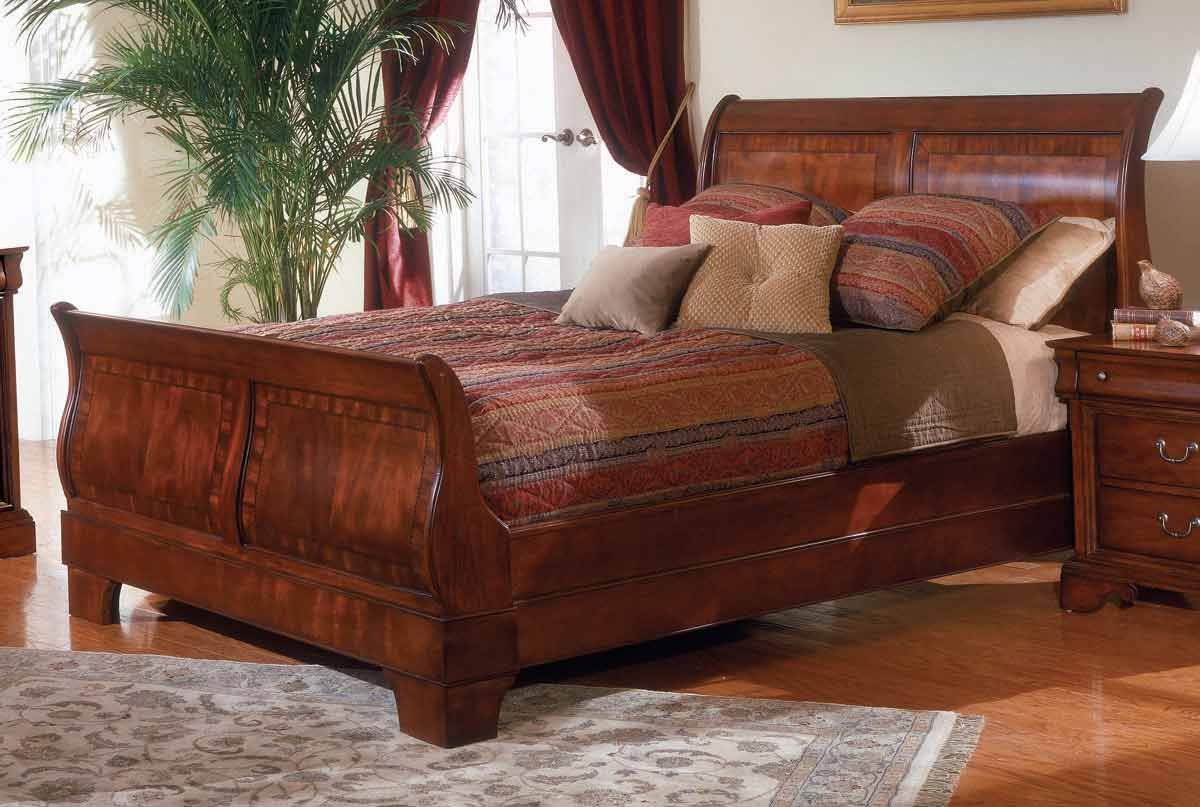 Legacy Classic Chateau Louis Sleigh Bed