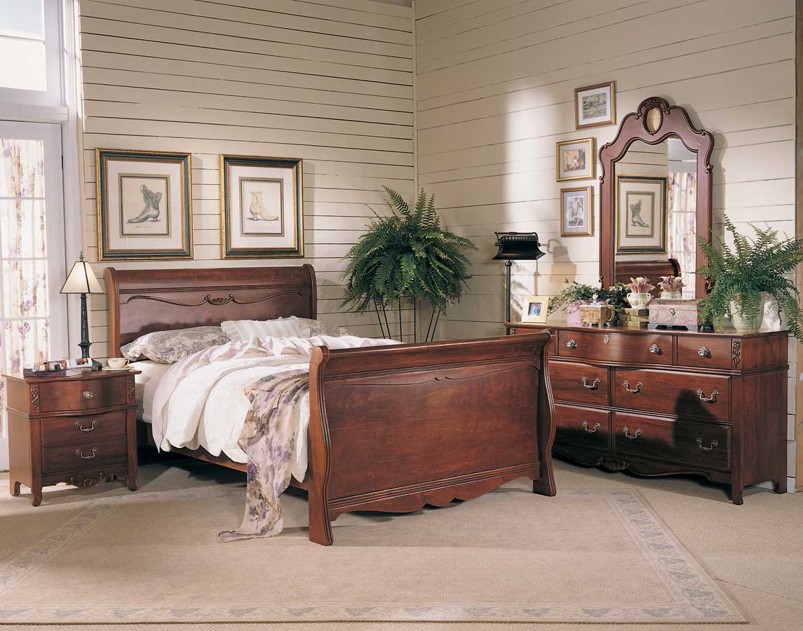 Lea Antique Treasures Sleigh Bedroom Collection- Furniture