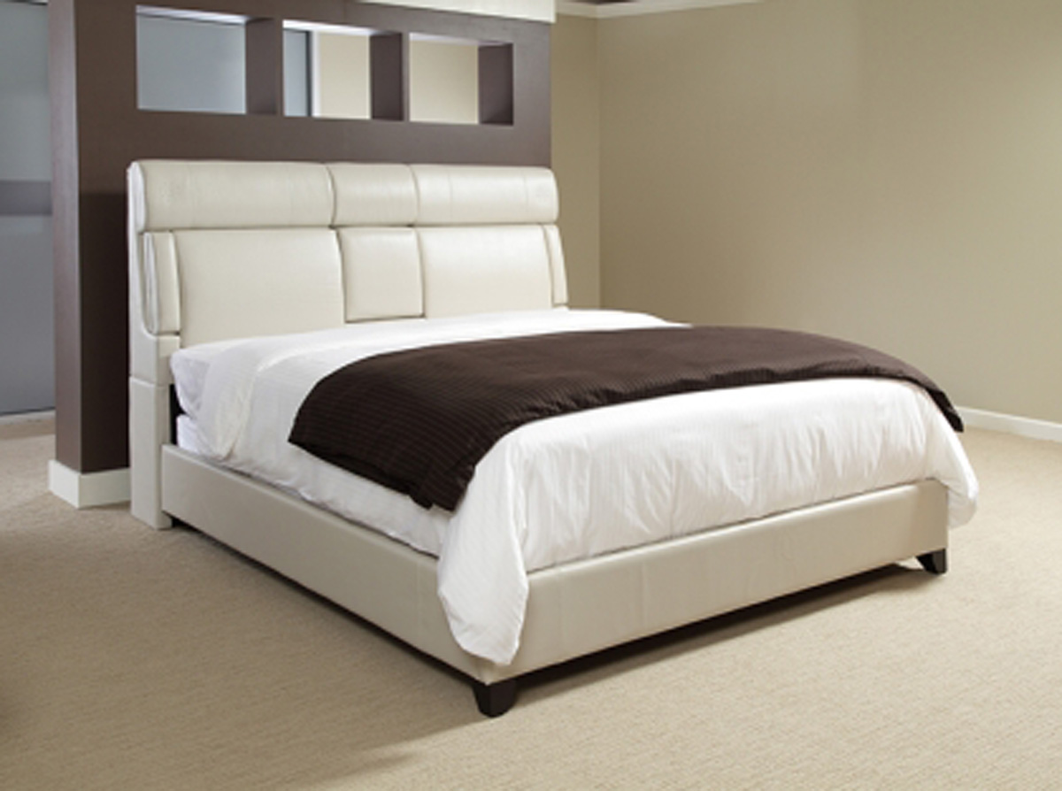 Pulaski Dreamsrfr Upholstered Bed - Taupe