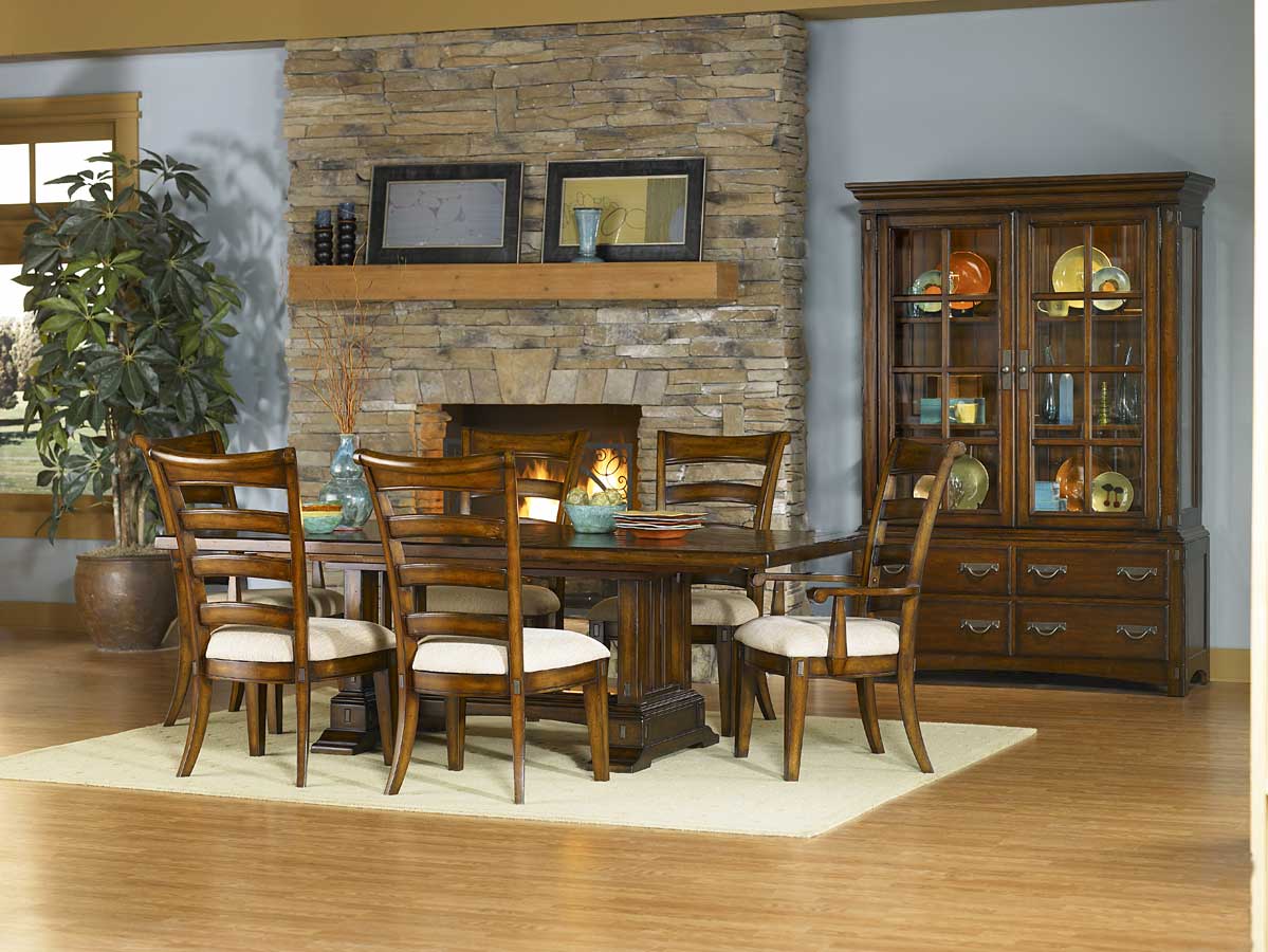 Pulaski Pasadena Valley Dining Collection