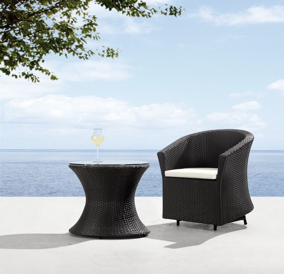 Zuo Modern Horseshoe Bay Table and Chair Set