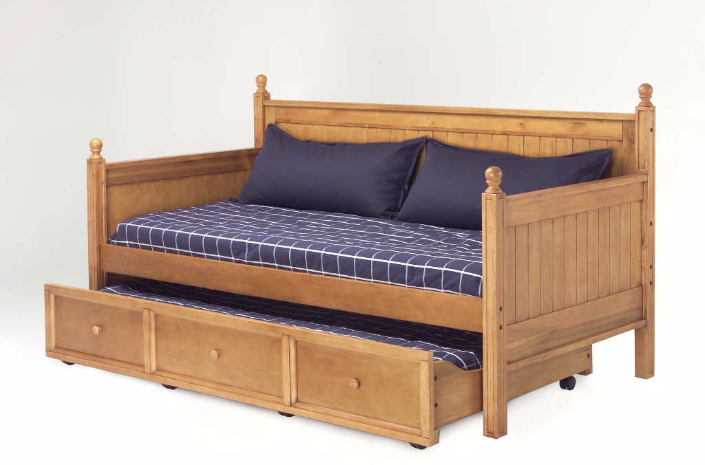 Fashion Bed Group Casey Daybed - Honey Maple