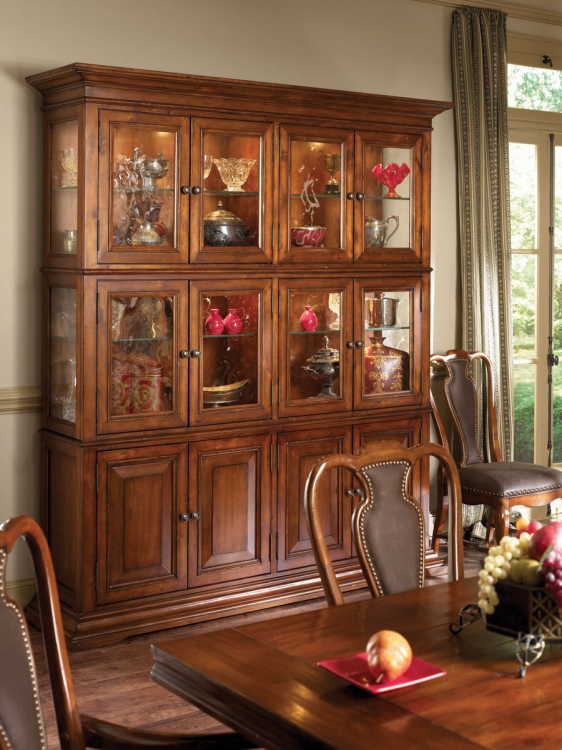 European Traditions China Cabinet