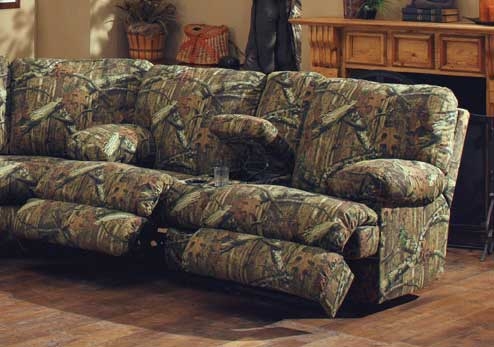 Wintergreen Reclining Console Loveseat with Storage and Cupholders - Mossy Oak Infinity