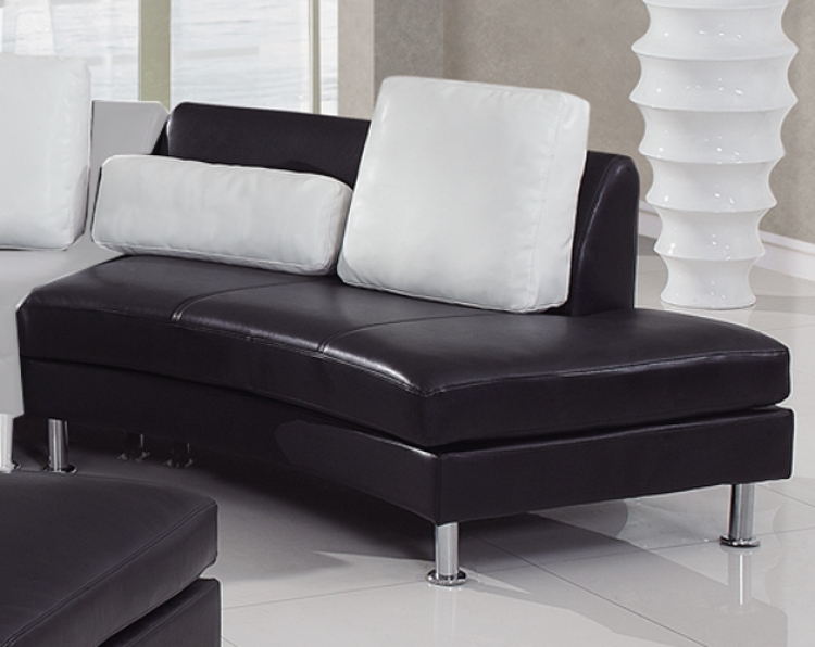 919 Sectional Right Chaise - Black/White