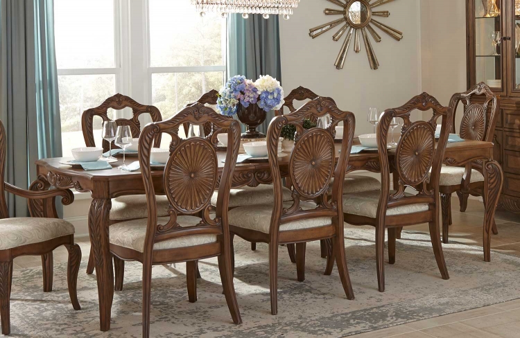 Moorewood Park Dining Table with Leaf - Pecan
