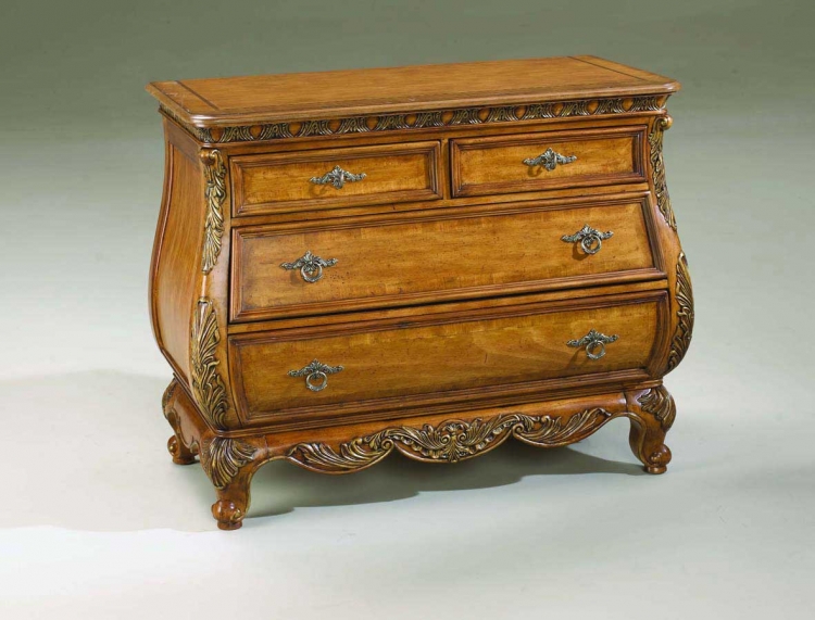 Versailles Bachelor's Chest