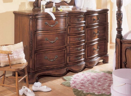 Jessica McClintock Furniture